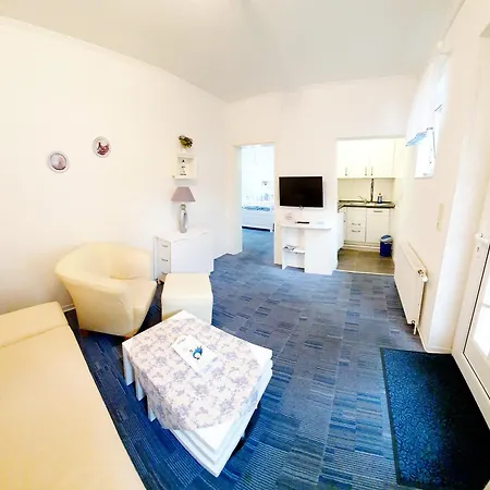 Hotel-pension Haus Hubertus 4* Borkum